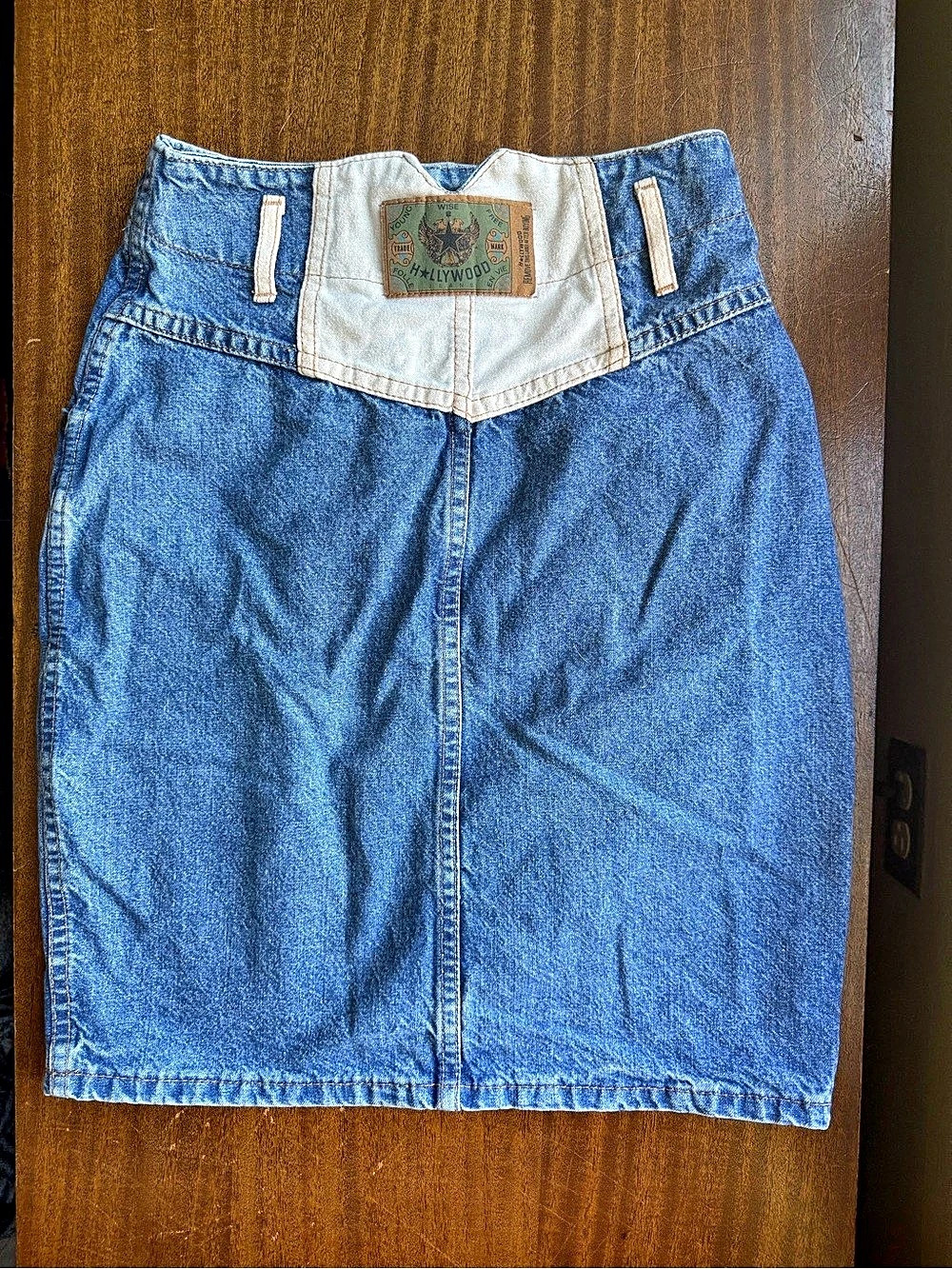 Vintagw 90’s Hollywood Western Denim Mini Skirt Size 27 Blue